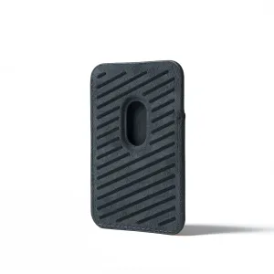 Cartera MagSafe de piel Mujjo en basalto, gris oscuro con acabado texturizado, admite hasta tres tarjetas