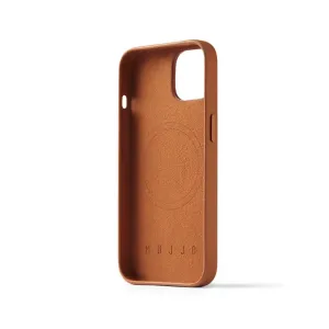 Mujjo Full Leather Case mit MagSafe für iPhone 14 aus hellbraunem Leder, mit Kameraaussparung und geprägtem Logo