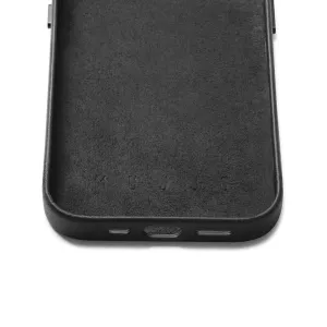 Mujjo schwarze Leder-Wallet-Hülle für iPhone 14 mit geprägtem Logo, abgerundeten Kanten und Aussparungen an der Unterseite
