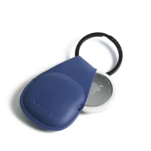 Porte-clés Mujjo Canopy pour AirTag en cuir bleu Monaco avec anneau noir et logo gaufré