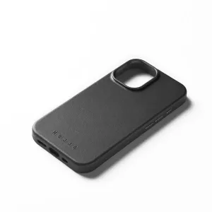 Mujjo-skinnetui for iPhone 16 i svart med opphøyde knappedeksler og stor kamerautskjæring