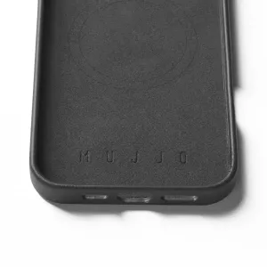 Coque Mujjo en cuir noir pour iPhone 16 Pro Max avec logo gaufré, contour MagSafe et découpes inférieures