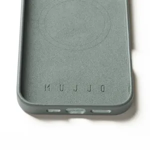 Mujjo-Lederhülle für iPhone 16 Pro Max in Grün mit MagSafe-Ringkontur und geprägtem Logo