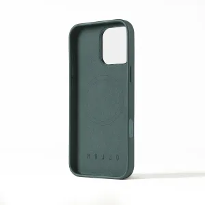 Mujjo Lederhülle in Dunkelgrün für iPhone 16 Pro Max mit MagSafe-Ausrichtungsringen und Kameraausschnitt