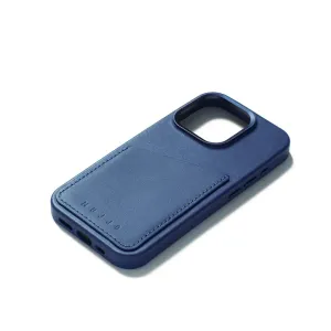 Coque portefeuille en cuir Mujjo pour iPhone 15 Pro en bleu Monaco avec porte-cartes et découpe pour l’appareil photo