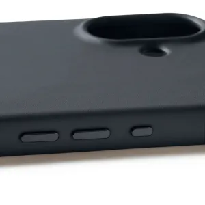 Funda de piel completa Mujjo para iPhone 17 en negro, con recorte para la cámara, botones laterales y borde elevado