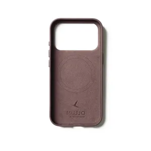 Funda de cuero marrón Mujjo para iPhone 17 Pro con anillo MagSafe, recorte para la cámara y botones laterales moldeados