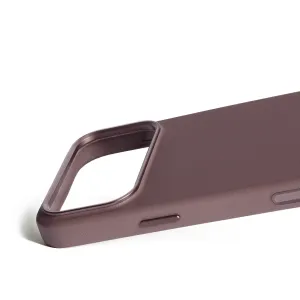 Funda de cuero Mujjo para iPhone 17 Pro Max en rojo bronce, con protección elevada para la cámara y acabado de cuero texturizado
