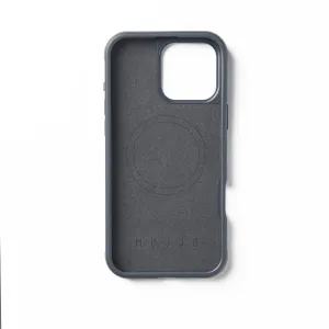 Coque Mujjo Shield pour iPhone 16 Pro Max en bleu acier avec repère d’alignement MagSafe et découpe pour appareil photo