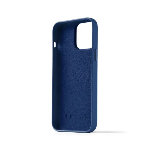 Zils ādas futrālis iPhone 14 Pro Max ar lielu kameras izgriezumu, plānu profilu, sānu pogu aizsardzību un apaļu apdruku iekšpusē.