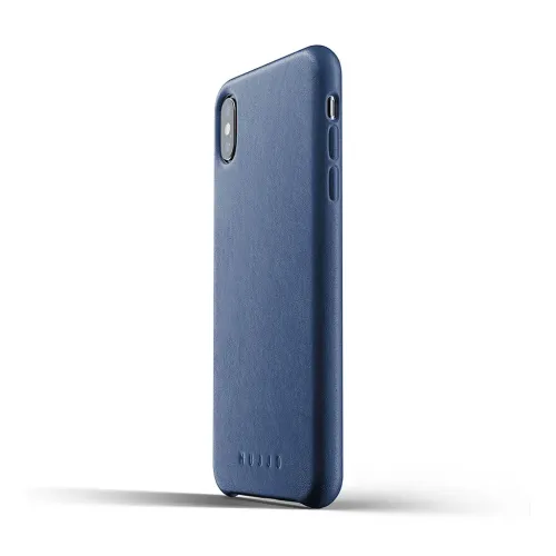 Blått lærveske til iPhone XS Max med slank profil, kamerautskjæring, tildekkede sideknapper og åpning for lydkontroller.