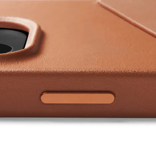 Mujjo Full Leather Wallet Case for iPhone 14 Pro Max in tan, with leather texture and raised camera cutout
