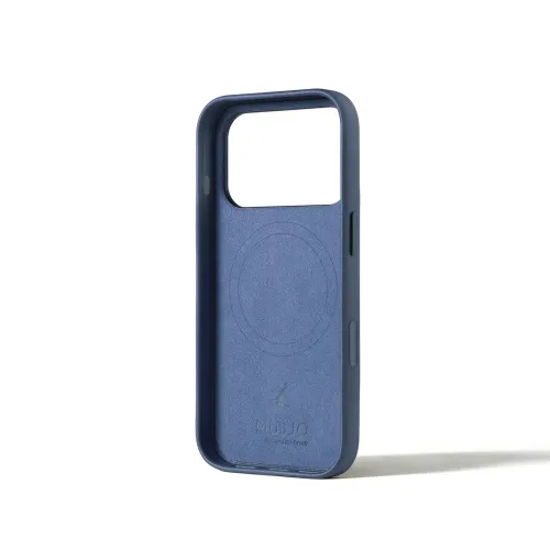 Mujjo-Lederhülle in Monaco-Blau für das iPhone 17 Pro mit MagSafe-Ring und Kameraausschnitt